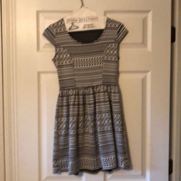 Rewind Dresses & Skirts - Rewind Sz s black/white pull over knit dress